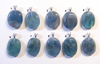 Fluorit blau-grün-Anhänger. Freiform