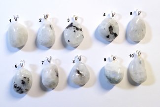 Regenbogenmondstein (Labradorit weiss)-Anhänger. Freiform