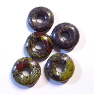 Edelsteindonut Drachenblutjaspis, ca. 20 mm