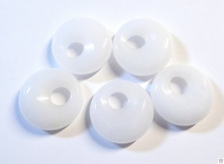 Edelsteindonut Jade weiß, ca. 18 mm