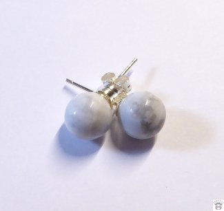 Silberohrstecker Howlith weiß