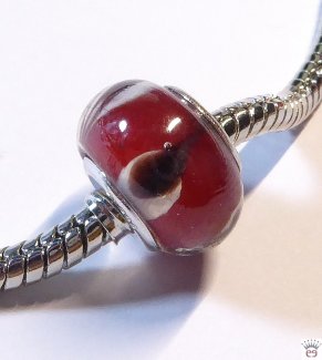 Glasbead mit Silberkappen