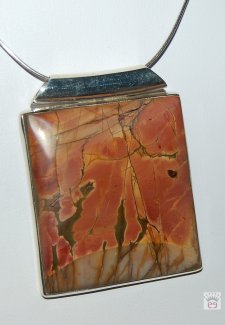 Rechteckiger Pipe-Anhänger Red Creek Jaspis