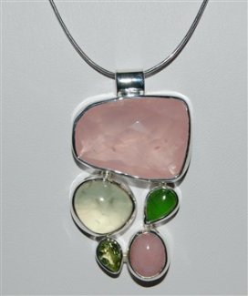 Silberanhänger mit Rosenquarz, Chromdiopsid, Andenopal, Peridot, Prehnit