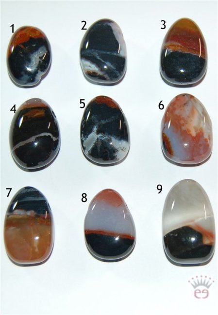 Sardonyx-Anhänger in Tropfenform