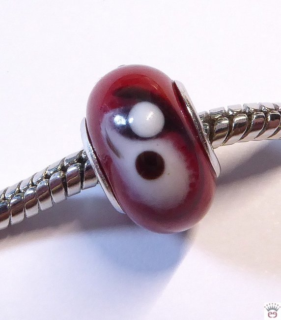 Glasbead mit Silberkappen