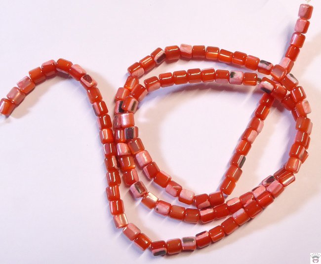 Muschelperlenstrang, Coral Red