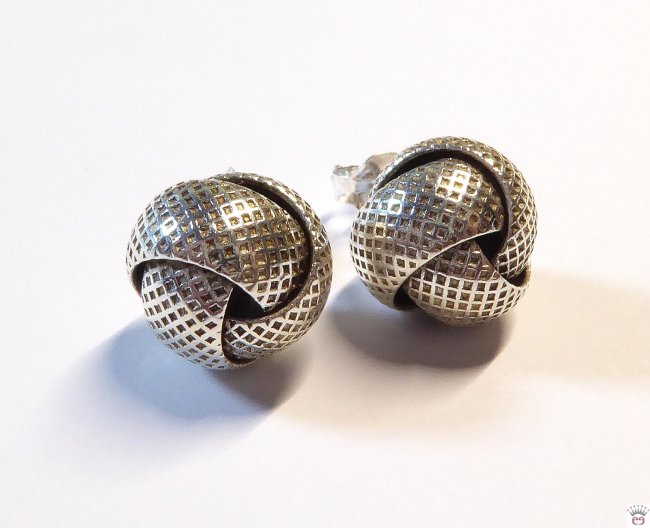 Silberohrstecker Knoten