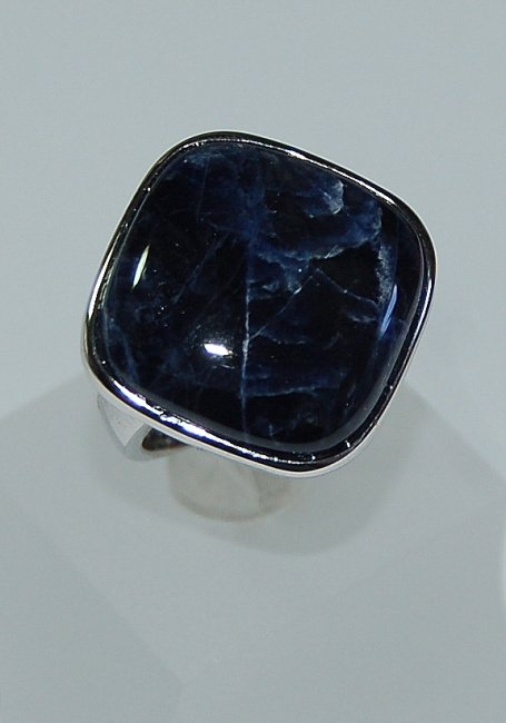 Silberring mit Sodalith-Cabochon