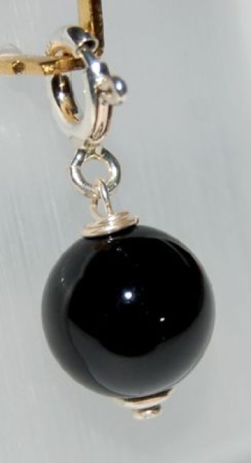 Onyx-Kugel Charm
