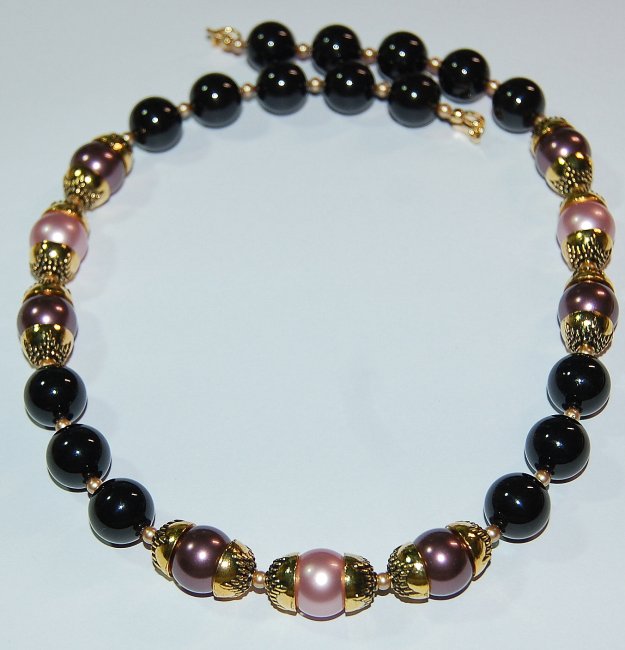 Perlenkette, schwarz, lila, rose Swarovski Perlen.