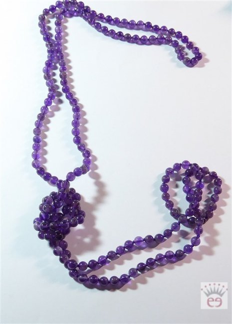 Edelsteinkette mit Amethystkugeln, geknotet