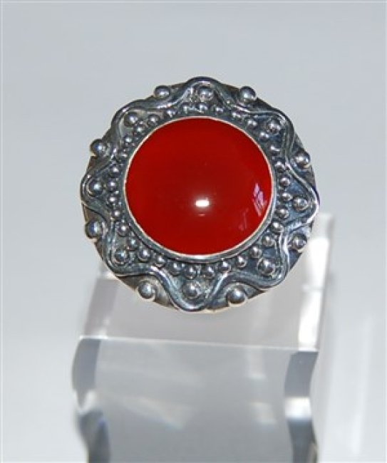 Silberring mit Cabochon aus rotem Achat